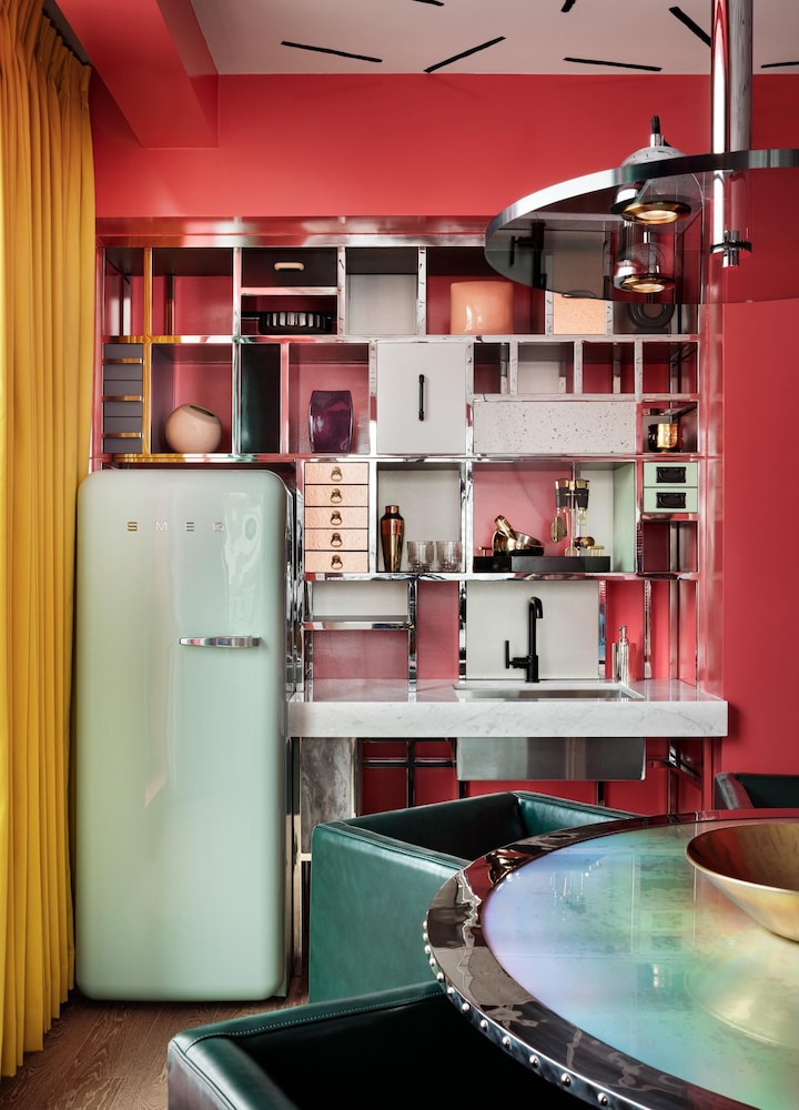 Suite presidencial, 1 cama de matrimonio grande con sofá cama (Mobility & Hearing, Roll - in Shower) del hotel Graduate New York. Foto 4