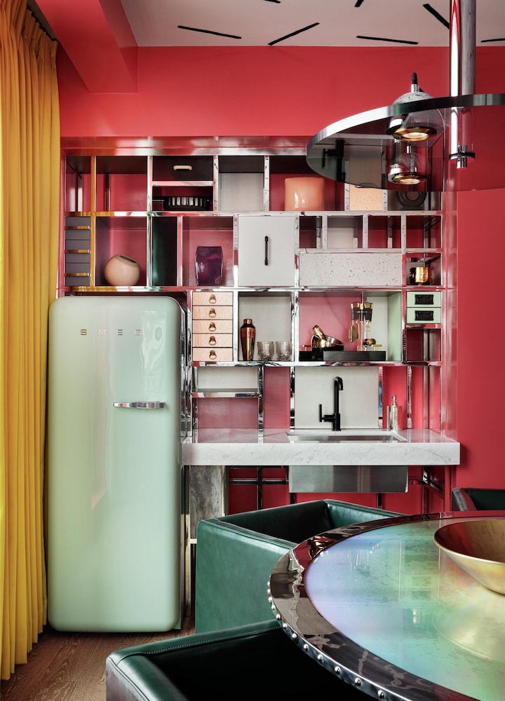 Suite presidencial, 1 cama de matrimonio grande con sofá cama (Mobility & Hearing, Roll - in Shower) del hotel Graduate New York. Foto 7