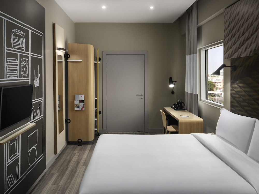 Habitación Estándar con 1 cama doble del hotel ibis Jeddah Malik Road. Foto 2