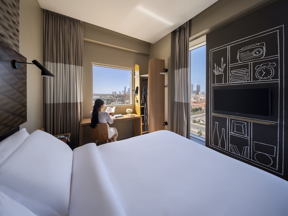 Habitación Estándar con 1 cama doble del hotel ibis Jeddah Malik Road. Foto 7