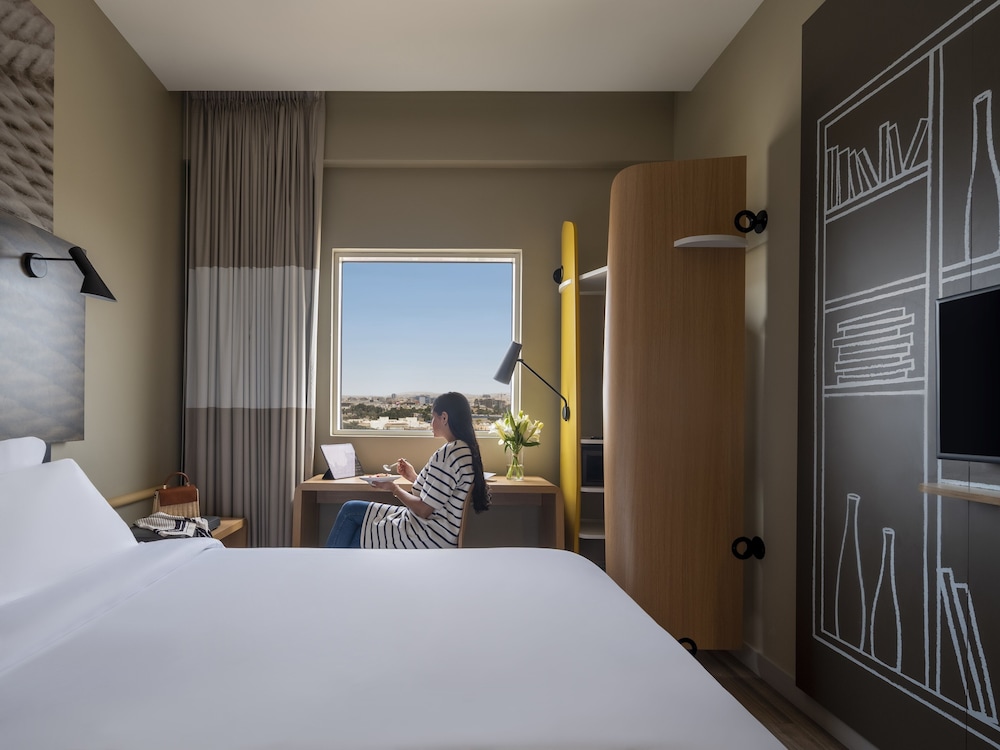 Habitación Estándar con 1 cama doble del hotel ibis Jeddah Malik Road. Foto 8