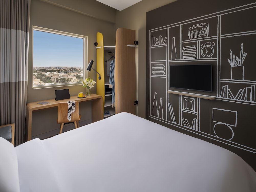 Habitación Estándar con 1 cama doble del hotel ibis Jeddah Malik Road. Foto 10