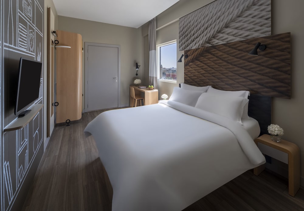 Habitación Estándar con 1 cama doble del hotel ibis Jeddah Malik Road. Foto 11