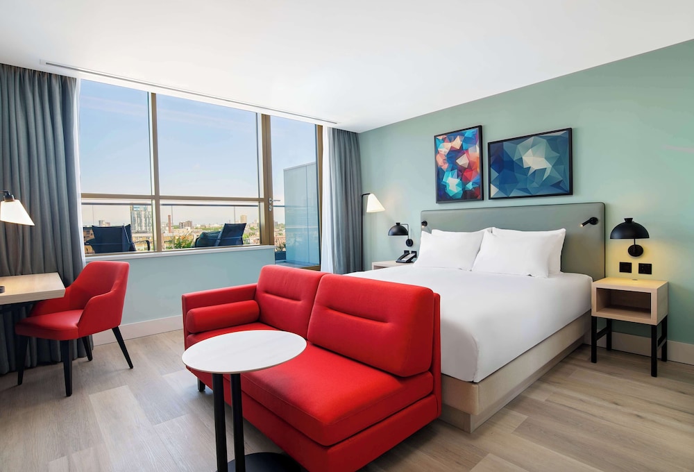 Habitación Premium, 1 cama de matrimonio grande, balcón del hotel Hyatt Place London City East. Foto 8