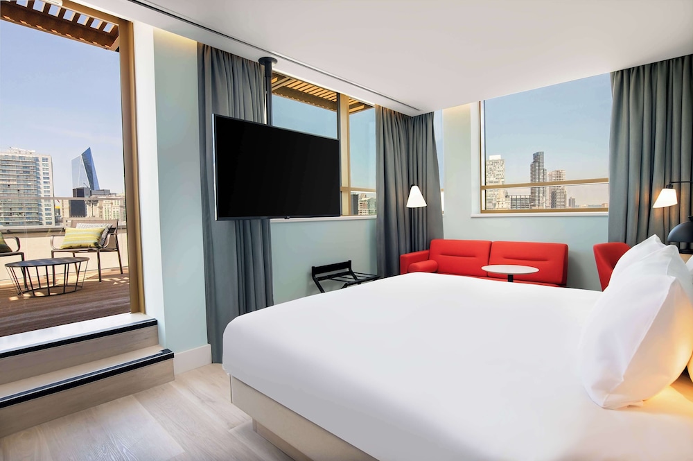 Habitación Premium, 1 cama de matrimonio grande, terraza del hotel Hyatt Place London City East. Foto 1