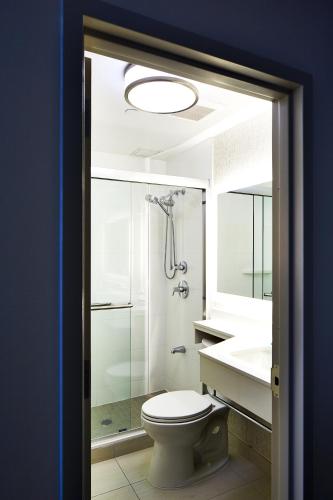 Habitación Estándar - Cama extragrande del hotel Holiday Inn Express Nyc Brooklyn - Sunset Park, An Ihg. Foto 7