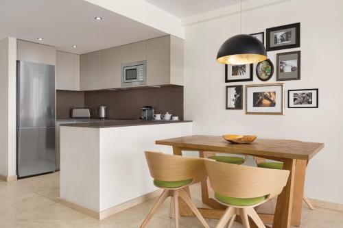 Apartamento Luxury de 1 dormitorio con bañera de hidromasaje y vistas al mar del hotel Wyndham Residences Costa Adeje. Foto 5