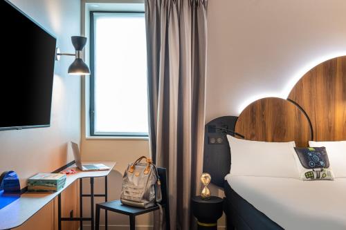 Habitación Doble Estándar - 2 camas del hotel ibis Styles Paris Meteor Avenue d'Italie. Foto 6