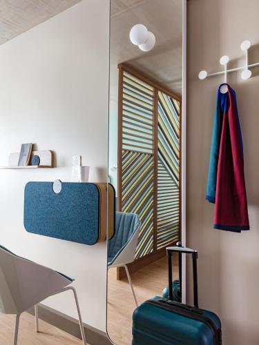 Habitación Clásica del hotel Okko Hotels Paris Gare De L'est. Foto 7