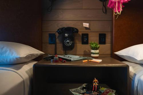Habitación con 2 camas grandes del hotel Moxy NYC Downtown. Foto 6