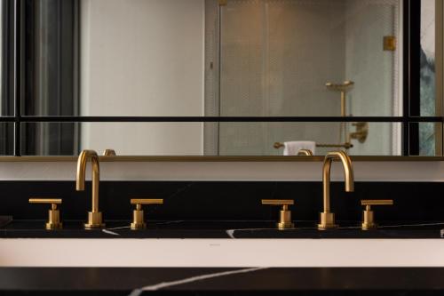 Alojamiento City con 2 camas grandes del hotel The Godfrey Hollywood. Foto 6