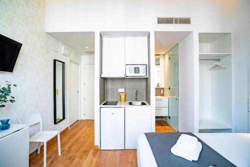 Estudio con vistas a la ciudad del hotel SmartRental Gran Via 47. Foto 4