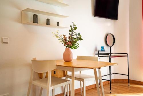 Estudio con terraza del hotel SmartRental Gran Via 47. Foto 7