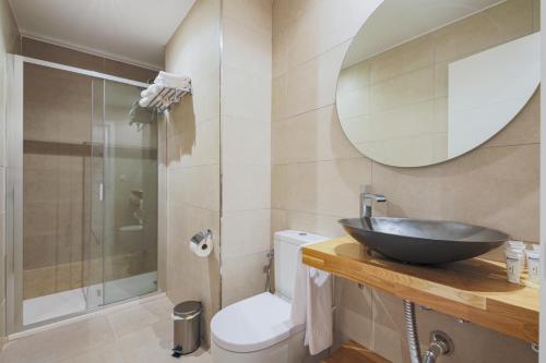 Suite de 1 dormitorio del hotel Apartamentos Magna Sevilla. Foto 3
