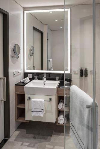 Habitación Meliá del hotel Melia Frankfurt City. Foto 2