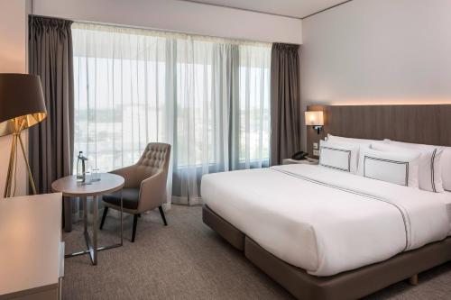 Habitación Meliá del hotel Melia Frankfurt City. Foto 1