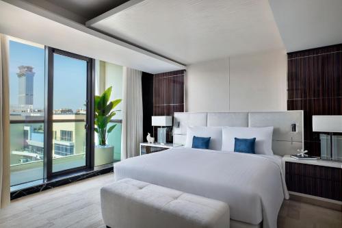 Palm Penthouse,1 King Bedroom and 1 Double Bedroom, Private Terrace Lounge, Beachfront Resort del hotel Marriott Resort Palm Jumeirah Dubai. Foto 8