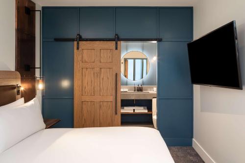 Suite Gantry del hotel The Gantry London, Curio Collection by Hilton. Foto 8