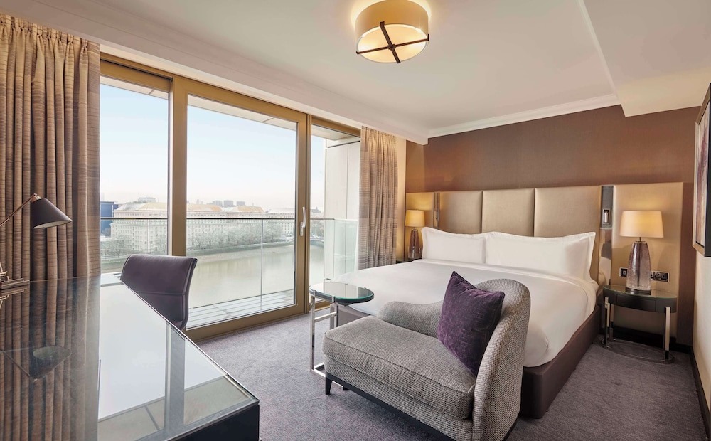 Habitación Deluxe, 1 cama de matrimonio grande, balcón, vistas al río del hotel Hyatt Regency London Albert Embankment