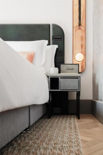 Habitación Doble Deluxe - 2 camas del hotel Hart Shoreditch Hotel London, Curio Collection by Hilton. Foto 5