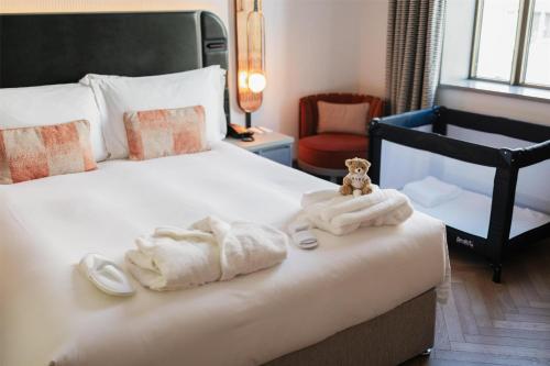 Habitación Familiar - Cama grande del hotel Hart Shoreditch Hotel London, Curio Collection by Hilton. Foto 5