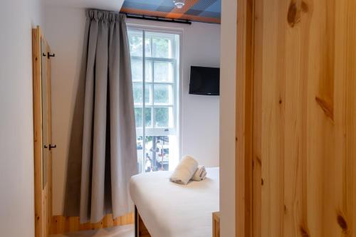 Habitación Doble Pequeña con ventana del hotel easyHotel Paddington. Foto 2