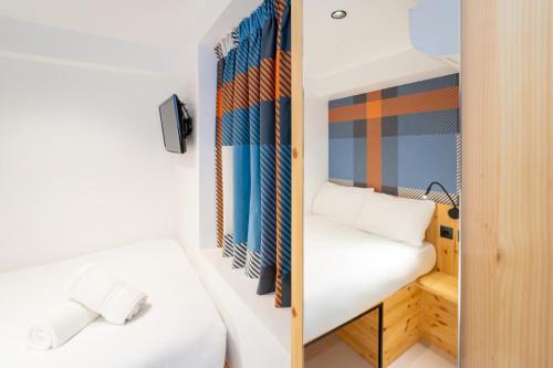 Lower Ground Economy Double Bed del hotel easyHotel Paddington. Foto 1