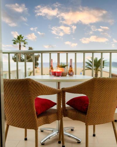 Apartamento con vistas al mar del hotel Apartamentos Oasis Sol. Foto 14