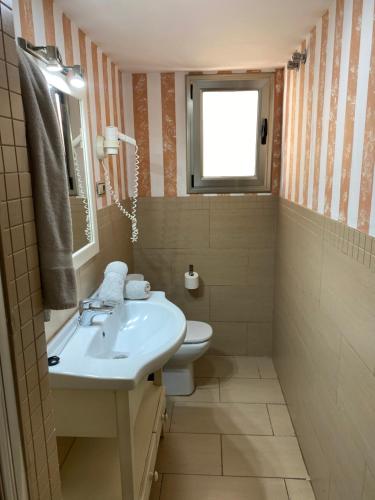 Apartamento con vistas al mar del hotel Apartamentos Oasis Sol. Foto 23