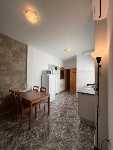 Apartamento Con Cocina Con Vistas Sofá Cama incluido 2 Camas individuales del hotel Apartamentos La Aldea Suites. Foto 8