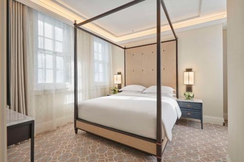 Suite Lujo 1 Cama king Vista ciudad Normal del hotel Great Scotland Yard Hotel, part of Hyatt