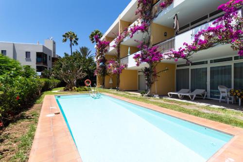 Apartamento con 1 dormitorio y acceso a la piscina - Planta baja del hotel Apartamentos Melusina. Foto 5