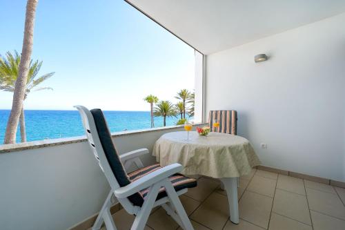Apartamento con balcón del hotel Ocean view apartments Las Flores I. Foto 8
