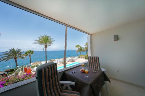 Apartamento Vista Mar Vista Piscina Balcón o Terraza Con Cocina 2 Camas individuales del hotel Ocean view apartments Las Flores I. Foto 5