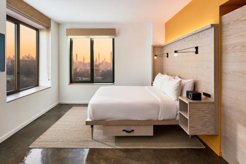 Suite con cama extragrande del hotel Radio. Foto 3