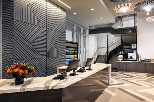 Habitación con cama extragrande. del hotel Hyatt Place New York / Chelsea. Foto 1