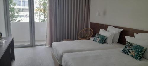 Suite Estándar del hotel Porto Covo Praia Hotel and SPA. Foto 2