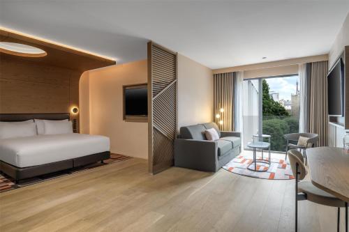 Eiffel Junior Suite del hotel Canopy by Hilton Paris Eiffel Tower. Foto 2