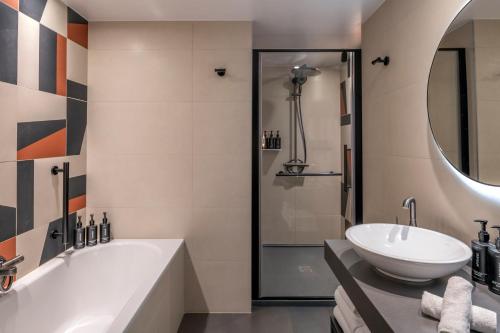 Eylau Junior Suite del hotel Canopy by Hilton Paris Eiffel Tower. Foto 3