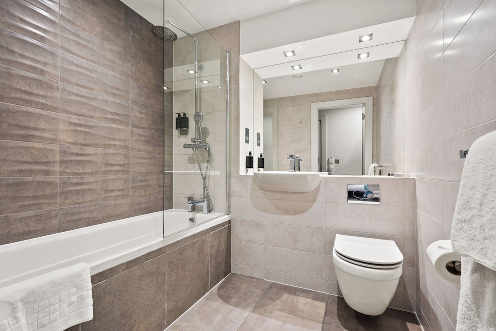 Liberty 2 Bedroom del hotel Roomzzz London Stratford. Foto 6