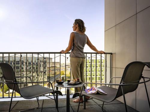 Suite con cama doble del hotel Novotel Paris Coeur d'Orly Airport. Foto 5
