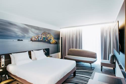 Habitación Doble Clásica del hotel Novotel Paris Coeur d'Orly Airport. Foto 5