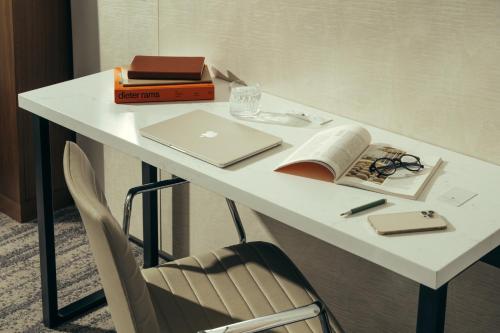 Estudio Deluxe con cama doble grande del hotel Park Terrace. Foto 13