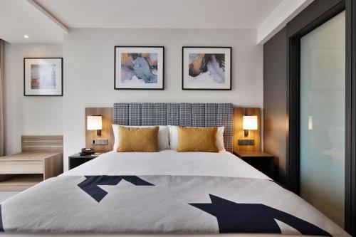 Habitación Doble adaptada para personas con movilidad reducida del hotel Riu Plaza London Victoria. Foto 1
