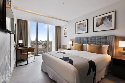 Habitación Doble adaptada para personas con movilidad reducida del hotel Riu Plaza London Victoria. Foto 7