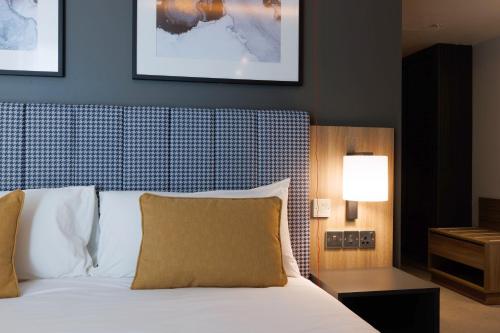 Habitación Doble adaptada para personas con movilidad reducida del hotel Riu Plaza London Victoria. Foto 13