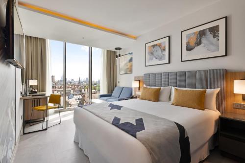 Deluxe Familiar Triple del hotel Riu Plaza London Victoria. Foto 1