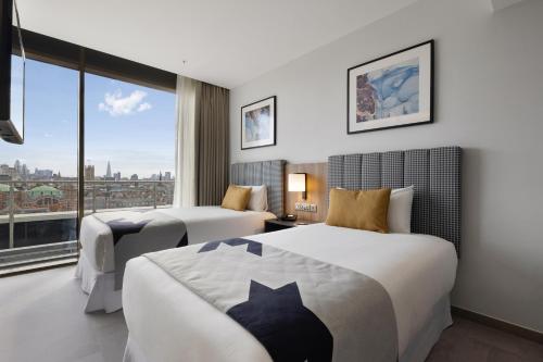 Deluxe Familiar Triple del hotel Riu Plaza London Victoria. Foto 5
