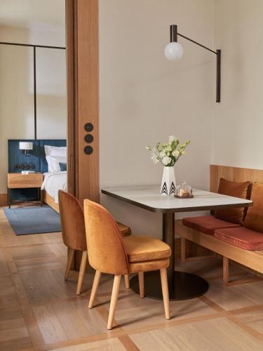 Estudio con terraza del hotel The Julius Prague. Foto 1