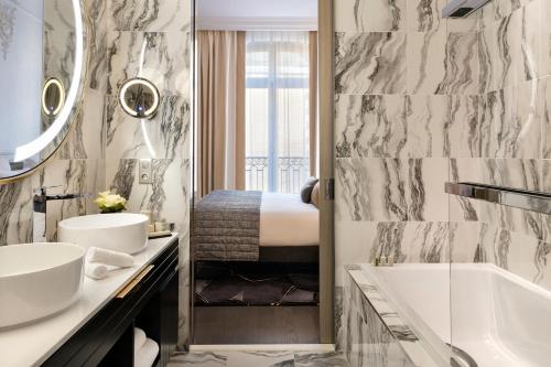 Estudio Executive del hotel La Clef Champs-Élysées Paris By The Crest Collection. Foto 4